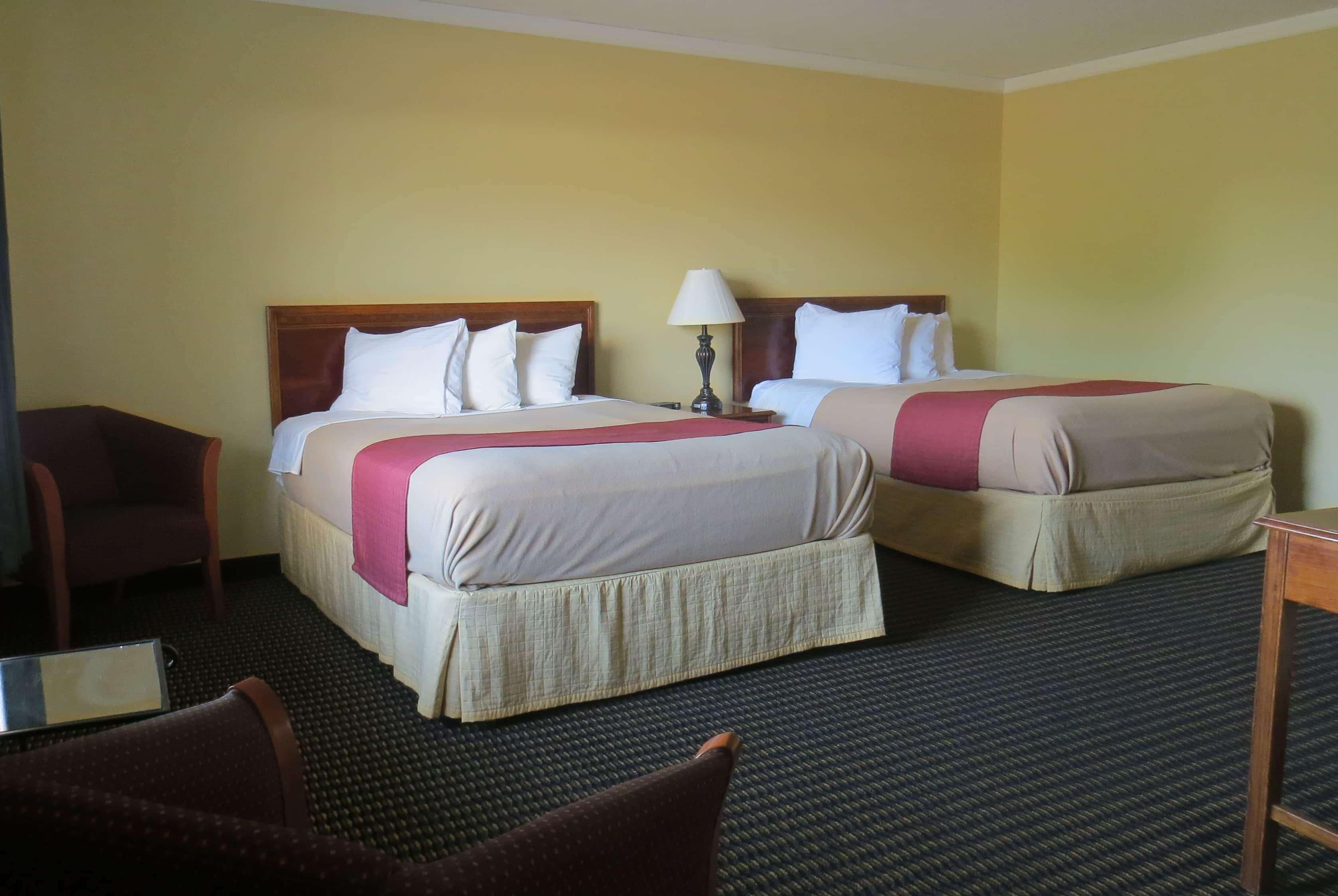 Travelodge By Wyndham Stratton Luaran gambar