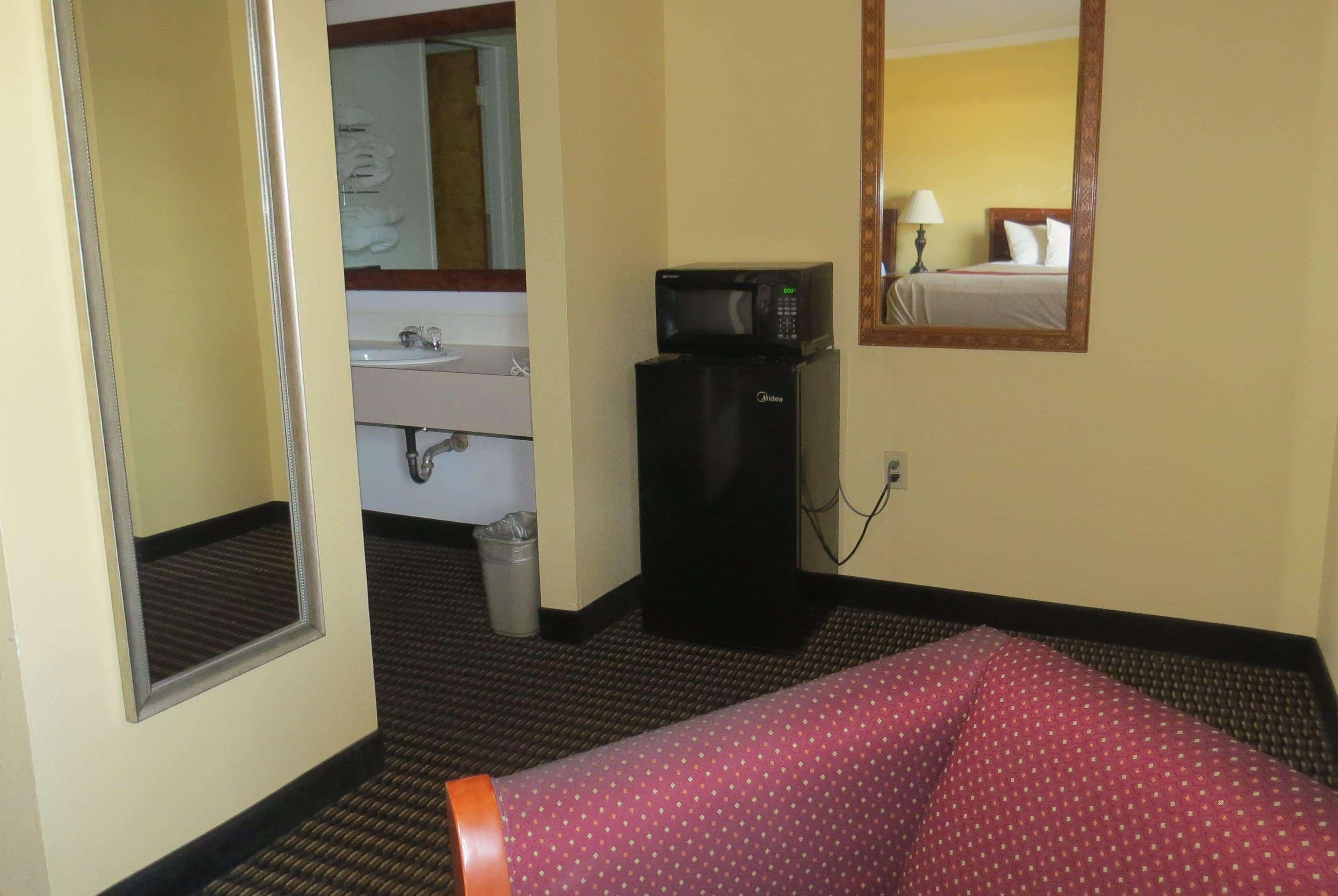 Travelodge By Wyndham Stratton Luaran gambar