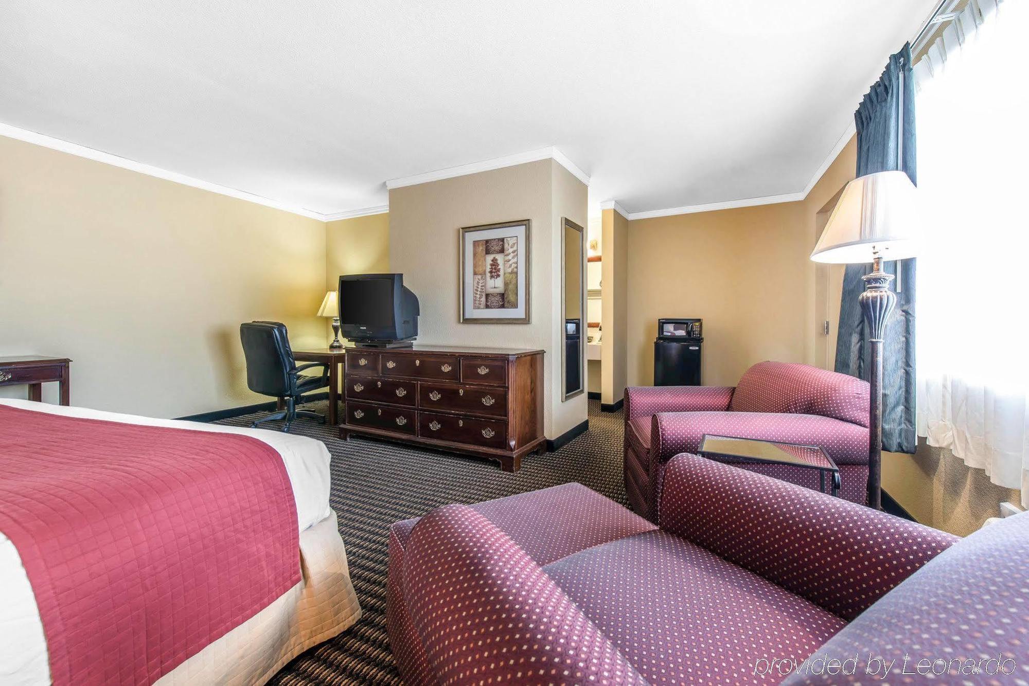 Travelodge By Wyndham Stratton Luaran gambar